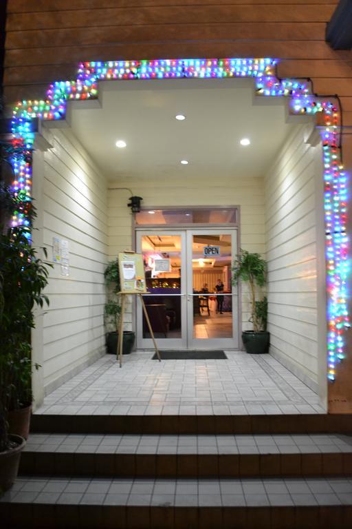 웨스트 플라자 말라칼 호텔 코로르 외부 사진